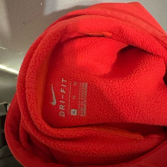 Nike DriFit Mens XL All Red Sweatshirt Hoodie - Picture 5 of 5